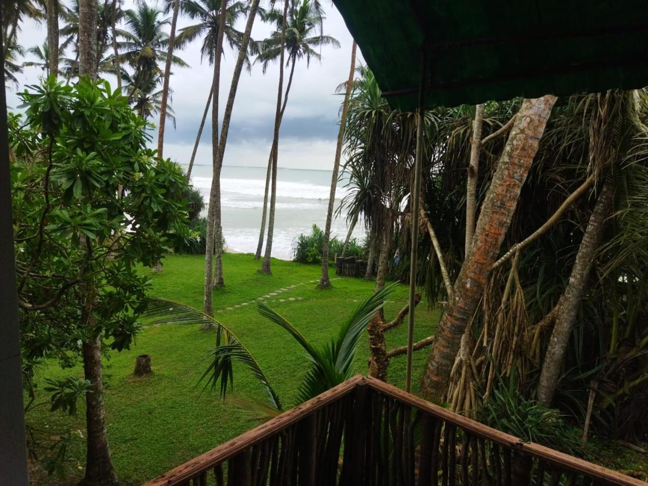 Lion Paradise Surf Beach Matara Esterno foto